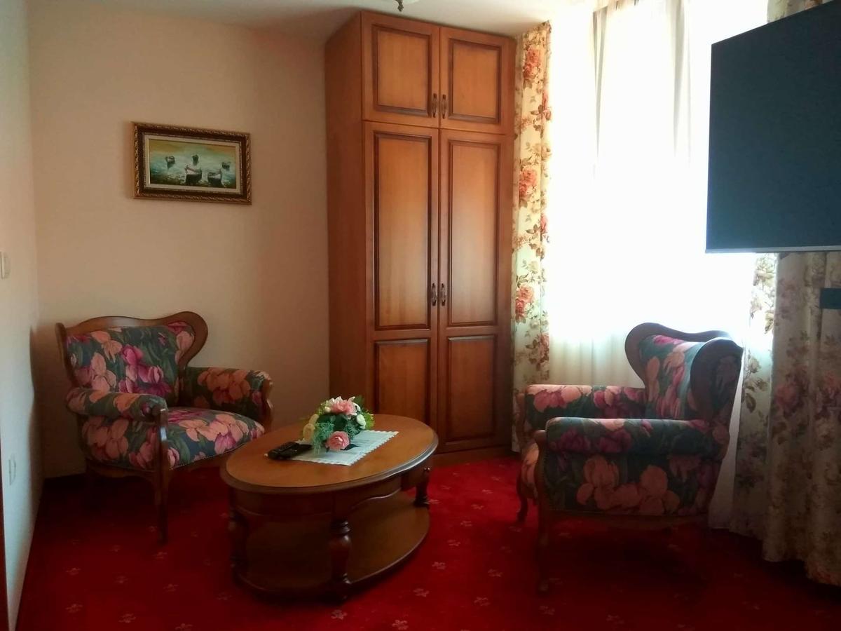 Boutique Hotel Vsk Kentavar Dreanovo Exterior foto